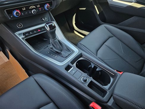 New 2025 Audi Q3 2.0T Premium image 14