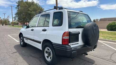 Used 2001 Chevrolet Tracker 2WD image 16