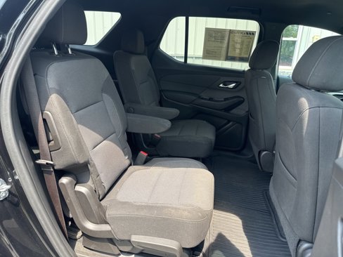 Used 2022 Chevrolet Traverse LT image 21