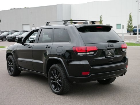 Used 2018 Jeep Grand Cherokee Altitude image 5