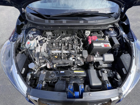 Used 2019 Nissan Kicks SR image 25