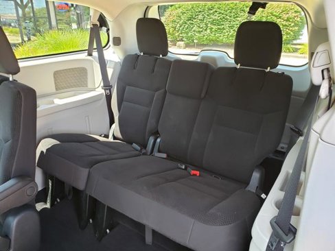 Used 2017 Dodge Grand Caravan SE w/ Power Window Group image 13