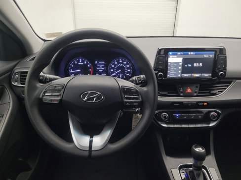 Used 2020 Hyundai Elantra GT image 22
