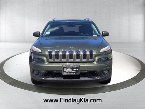 Used 2018 Jeep Cherokee Latitude Plus image 2