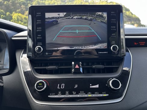 Used 2022 Toyota Corolla LE image 13