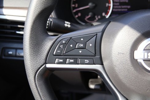 Used 2024 Nissan Altima 2.5 SV image 13