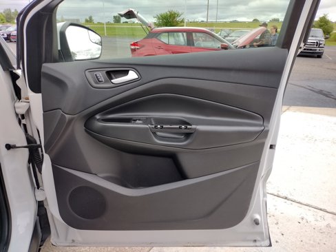 Used 2017 Ford Escape SE w/ SE Cold Weather Package image 21