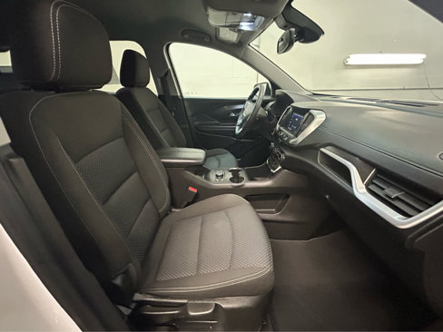 Used 2023 GMC Terrain SLE w/ Driver Convenience Package image 16