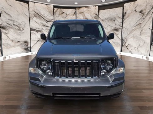 Used 2012 Jeep Liberty Limited Jet w/ Comfort/Convenience Group image 2