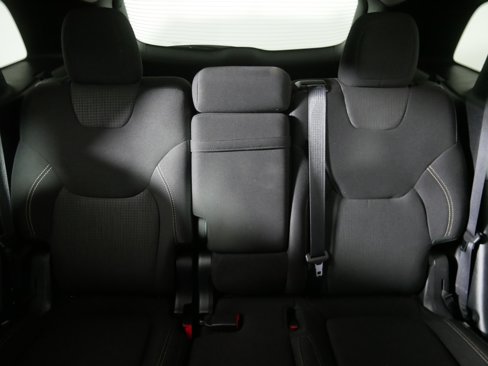 Used 2016 Jeep Cherokee Latitude w/ Cold Weather Group image 13