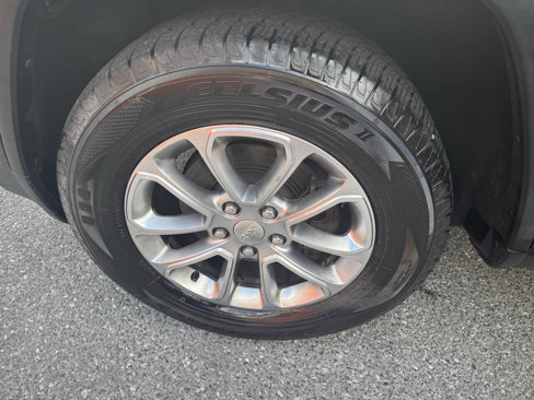 Used 2014 Jeep Grand Cherokee Limited w/ Trailer Tow Group IV image 38