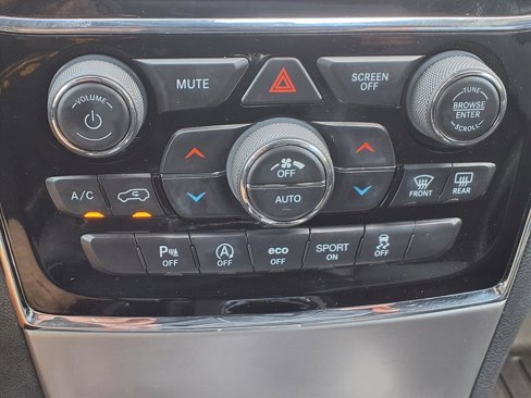 Used 2019 Jeep Grand Cherokee Altitude image 9