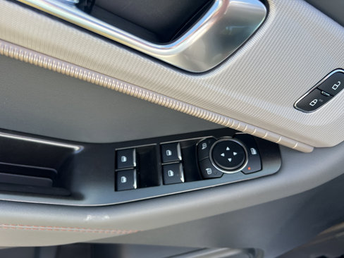 New 2025 Ford Explorer Active w/ Active Comfort Package image 19