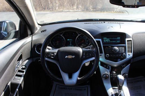 Used 2014 Chevrolet Cruze LT image 18