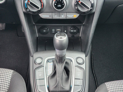 Used 2020 Hyundai Kona SEL Plus image 16