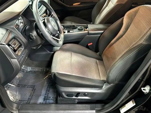 Used 2021 Nissan Rogue SV image 9