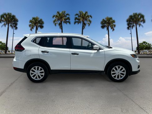 Certified 2020 Nissan Rogue S image 4