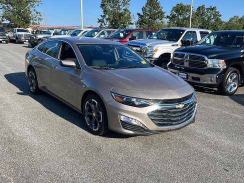 Used 2023 Chevrolet Malibu LT image 1