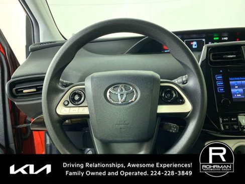 Used 2016 Toyota Prius Two image 11