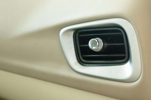 Used 2017 Aston Martin DB11 V12 image 30