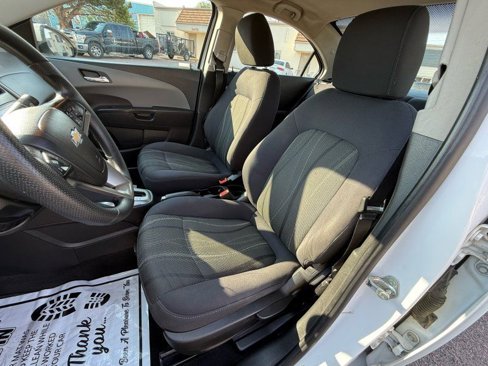 Used 2014 Chevrolet Sonic LT image 11