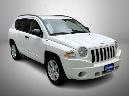 Used 2009 Jeep Compass Sport image 3