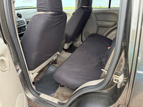 Used 2005 Jeep Liberty Renegade image 12