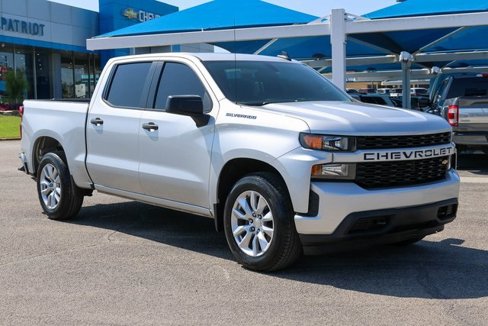 Used 2021 Chevrolet Silverado 1500 Custom image 1