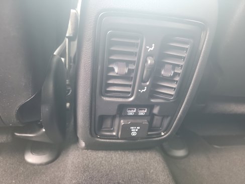 Used 2021 Jeep Grand Cherokee Limited X image 19