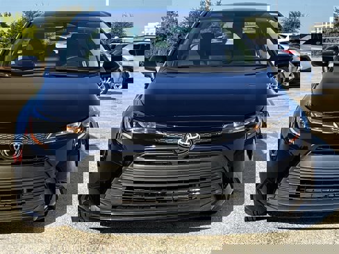 Used 2024 Toyota Corolla LE image 7