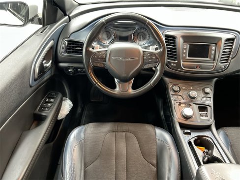 Used 2016 Chrysler 200 S image 19