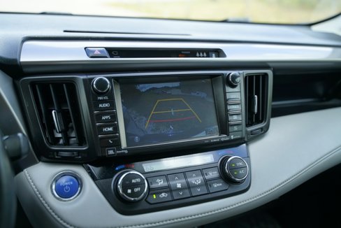 Used 2018 Toyota RAV4 Limited image 17