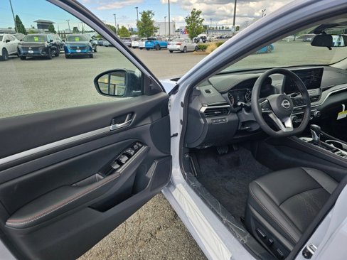 New 2025 Nissan Altima 2.5 SR w/ SR Premium Package image 23