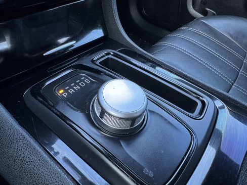 Used 2019 Chrysler 300 S image 34