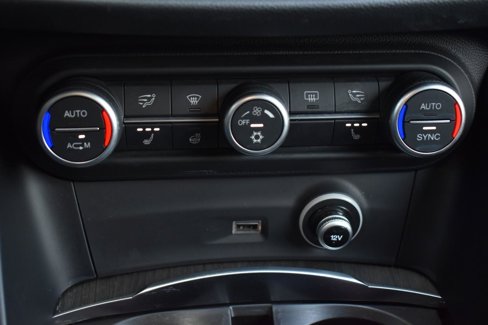 Used 2018 Alfa Romeo Stelvio Ti Sport image 25