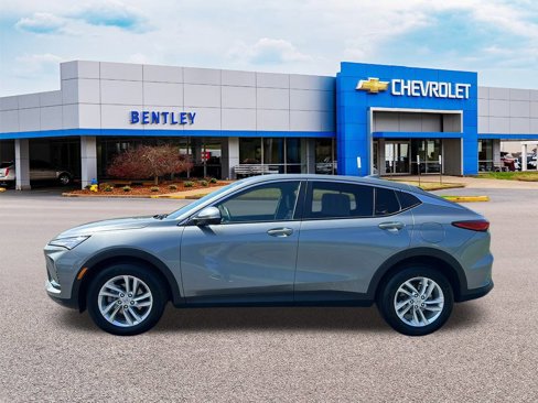 Used 2024 Buick Envista Preferred w/ Convenience I Package image 2