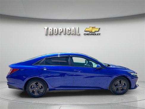Used 2022 Hyundai Elantra SEL image 6
