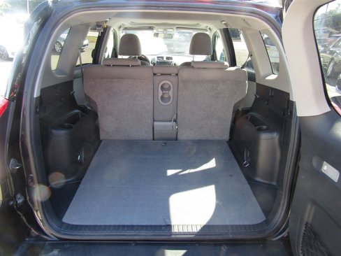 Used 2011 Toyota RAV4 2WD image 24