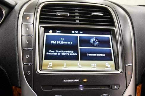Used 2016 Lincoln MKX Select image 24