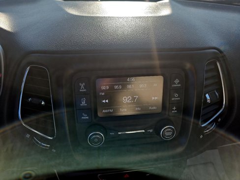 Used 2018 Jeep Compass Latitude w/ Cold Weather Group image 25