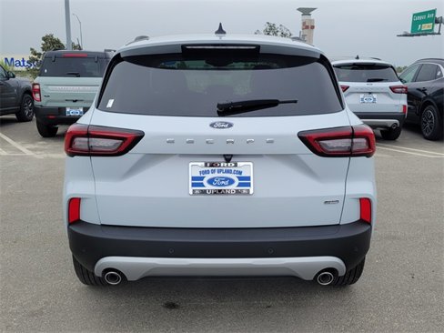 New 2025 Ford Escape SE image 9