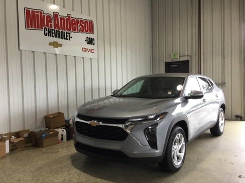 New 2025 Chevrolet Trax LS w/ LS Convenience Package image 1