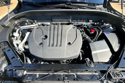 New 2025 Volvo XC60 B5 Plus w/ Protection Package Premier image 14