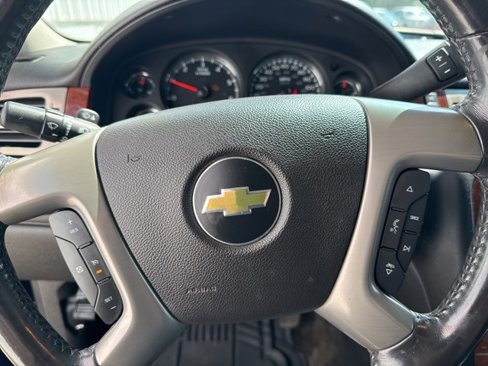 Used 2013 Chevrolet Avalanche LS image 23