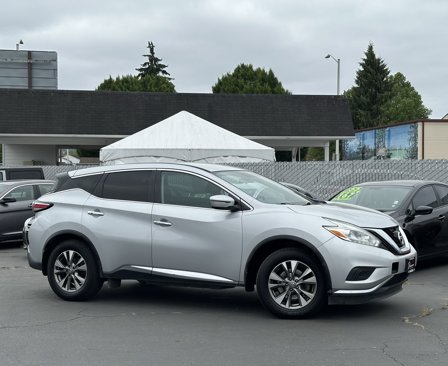 Used 2017 Nissan Murano S image 2