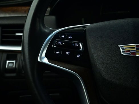 Used 2018 Cadillac XTS Luxury image 9