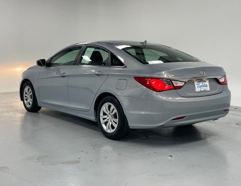 Used 2011 Hyundai Sonata GLS image 3