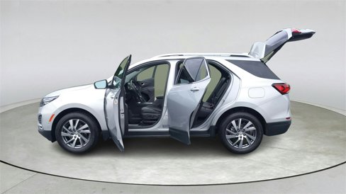 Used 2022 Chevrolet Equinox Premier image 11