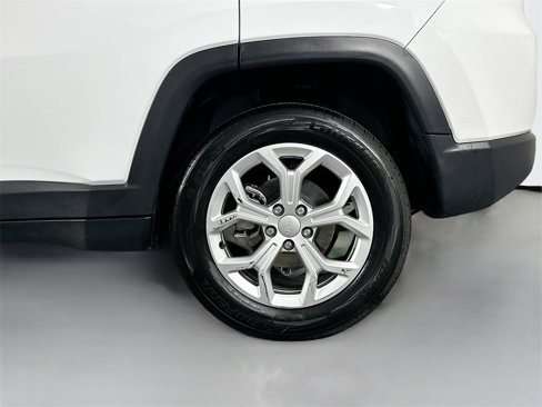 Used 2024 Jeep Compass Latitude image 27