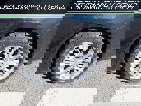 Used 2020 Chevrolet Malibu LT image 25
